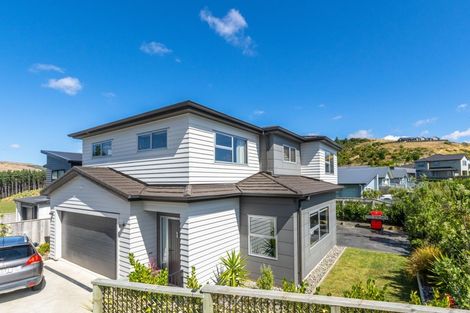 Photo of property in 90b/1 Endeavour Drive, Whitby, Porirua, 5024