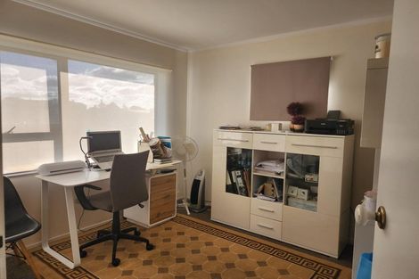 Photo of property in 1/18 Kentigern Close, Pakuranga, Auckland, 2010