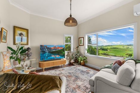 Photo of property in 17 Oparakau Road, Matakohe, 0594