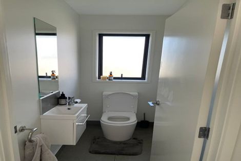 Photo of property in 31 Siren Street, Wainui, 0932