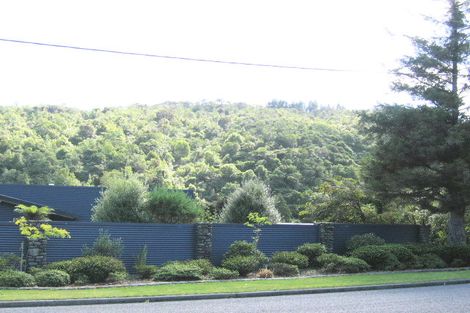 Photo of property in 99 Plateau Road, Te Marua, Upper Hutt, 5018