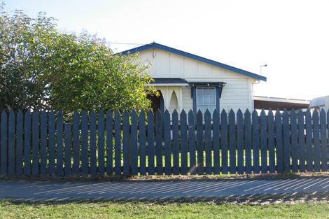Photo of property in 12 Fairs Road, Milson, Palmerston North, 4414
