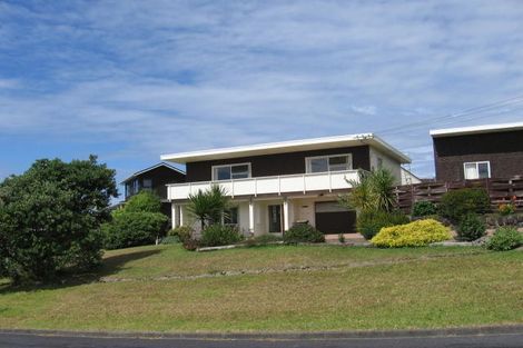 Photo of property in 1/1 Willis Street, Torbay, Auckland, 0630