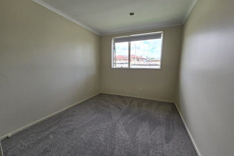 Photo of property in 182 Keri Vista Rise, Papakura, 2110