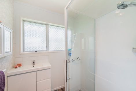 Photo of property in 1 Graham Grove, Waikanae, 5036