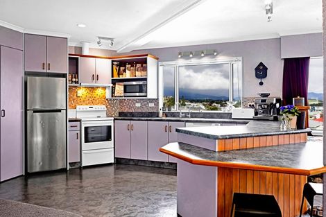 Photo of property in 5 Scott Street, Moturoa, New Plymouth, 4310