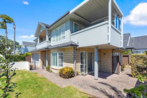 Photo of property in 15 Dungarvon Place, Clendon Park, Auckland, 2103