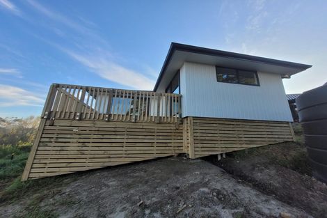 Photo of property in 15 Kawariki Road, Helensville, 0800