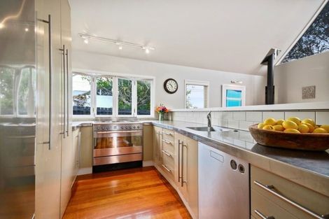 Photo of property in 68 Norwood Road, Bayswater, Auckland, 0622