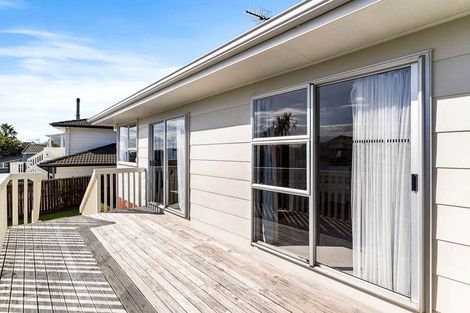 Photo of property in 110 Aviemore Drive, Highland Park, Auckland, 2010