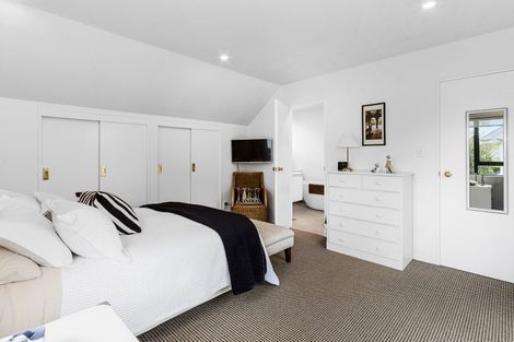 Photo of property in 22 Snowdon Road, Fendalton, Christchurch, 8052