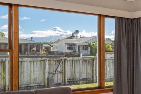 Photo of property in 10 Seyton Street, Stratford, 4332