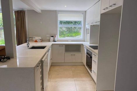 Photo of property in 2/19 Lake Road, Northcote, Auckland, 0627