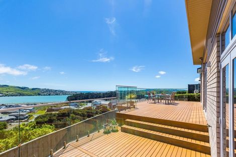 Photo of property in 10 Hanmer Cove, Aotea, Porirua, 5024