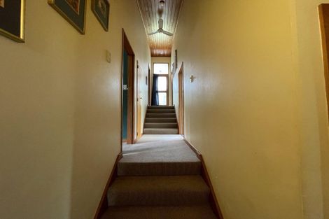 Photo of property in 32 Kent Road, Saint Johns Hill, Whanganui, 4501