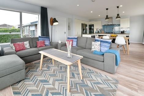 Photo of property in 33a Rosario Crescent, Red Beach, 0932