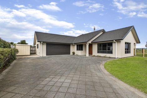 Photo of property in 5 Shaun Close, Papamoa Beach, Papamoa, 3118