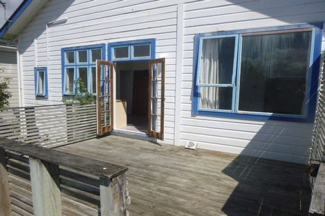 Photo of property in 79 Queens Drive, Lyall Bay, Wellington, 6022