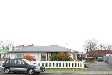 Photo of property in 2/509 Queen Street East, Hastings, 4122
