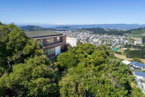 Photo of property in 6 Stormont Place, Kingston, Wellington, 6021