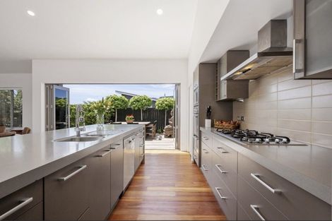 Photo of property in 26 Montgomery Crescent, Kinloch, Taupo, 3377