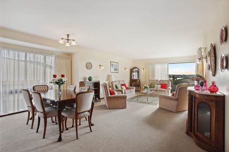 Photo of property in 5 Essington Place, Half Moon Bay, Auckland, 2012