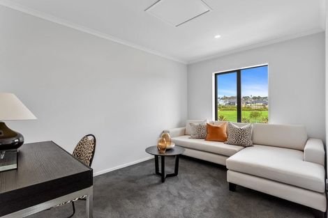 Photo of property in 1 Koura Drive, Red Beach, 0932