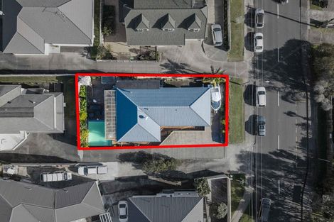 Photo of property in 1/66 Browns Bay Road, Rothesay Bay, Auckland, 0630