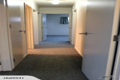 Photo of property in 10b Kaponga Crescent, New Lynn, Auckland, 0600