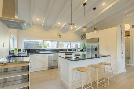 Photo of property in 301 Te Moana Road, Waikanae, 5036