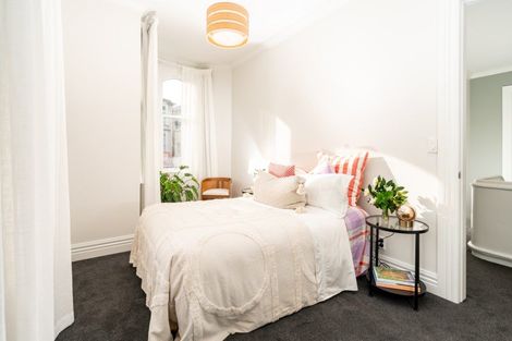 Photo of property in 18 Portland Crescent, Thorndon, Wellington, 6011