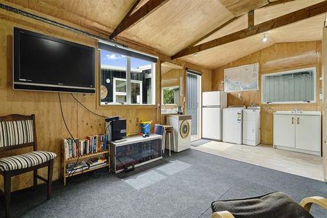 Photo of property in 17 Pukehina Parade, Pukehina, 3189