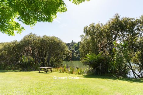 Photo of property in 106 Kemp Road, Massey, Auckland, 0614