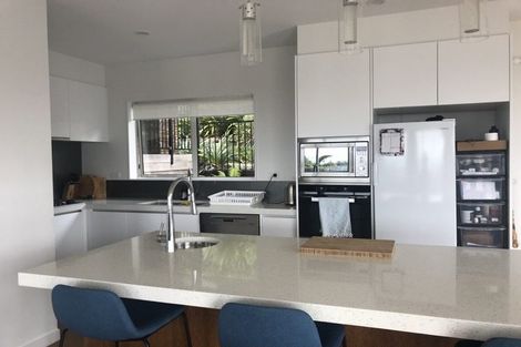 Photo of property in 32 Ngahere Views, Orewa, 0931