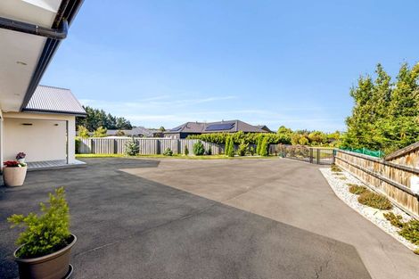 Photo of property in 11 Paradise Way, Amberley, 7410