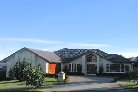 Photo of property in 55 Moyrus Crescent, East Tamaki Heights, Auckland, 2016