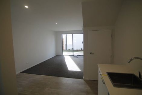 Photo of property in 2/255 Kilmore Street, Christchurch Central, Christchurch, 8011
