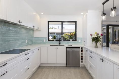 Photo of property in 14 Springswood Grove, Springlands, Blenheim, 7201