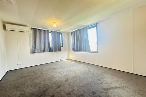 Photo of property in 24 Starforth Place, Henderson, Auckland, 0612