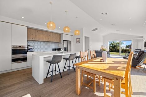 Photo of property in 2 Jardine Place, Marshland, Christchurch, 8051
