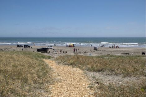 Photo of property in 15 Roma Way, Waitarere, 5510