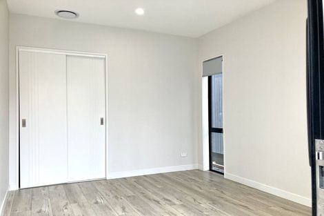 Photo of property in 32 Pilot Drive, Hobsonville, Auckland, 0616