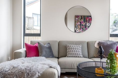 Photo of property in 50 Sandgate Avenue, Botany Downs, Auckland, 2010