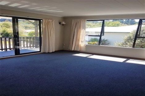 Photo of property in 37 Postgate Drive, Whitby, Porirua, 5024