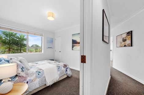 Photo of property in 431 Don Buck Road, Massey, Auckland, 0614