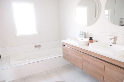 Photo of property in 15 Manor Place, Bryndwr, Christchurch, 8053