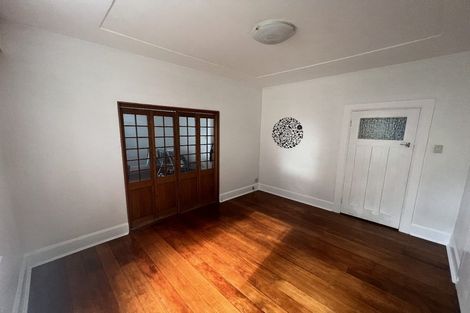 Photo of property in 162 Sutherland Road, Lyall Bay, Wellington, 6022