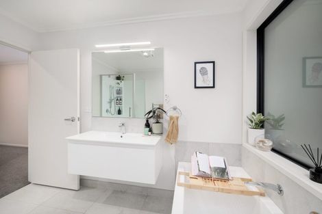 Photo of property in 13 Riverglen Drive, Haruru, 0204