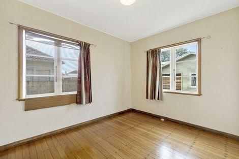 Photo of property in 43 Jellicoe Drive, Hamilton East, Hamilton, 3216