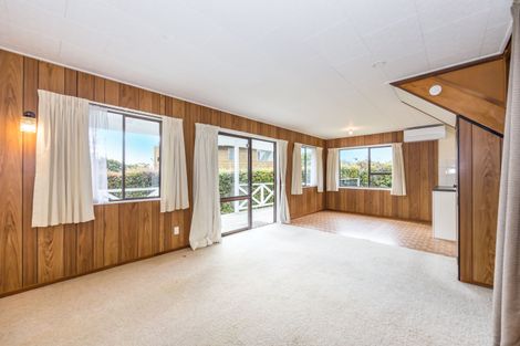 Photo of property in 28 Kauri Crescent, Snells Beach, 0920